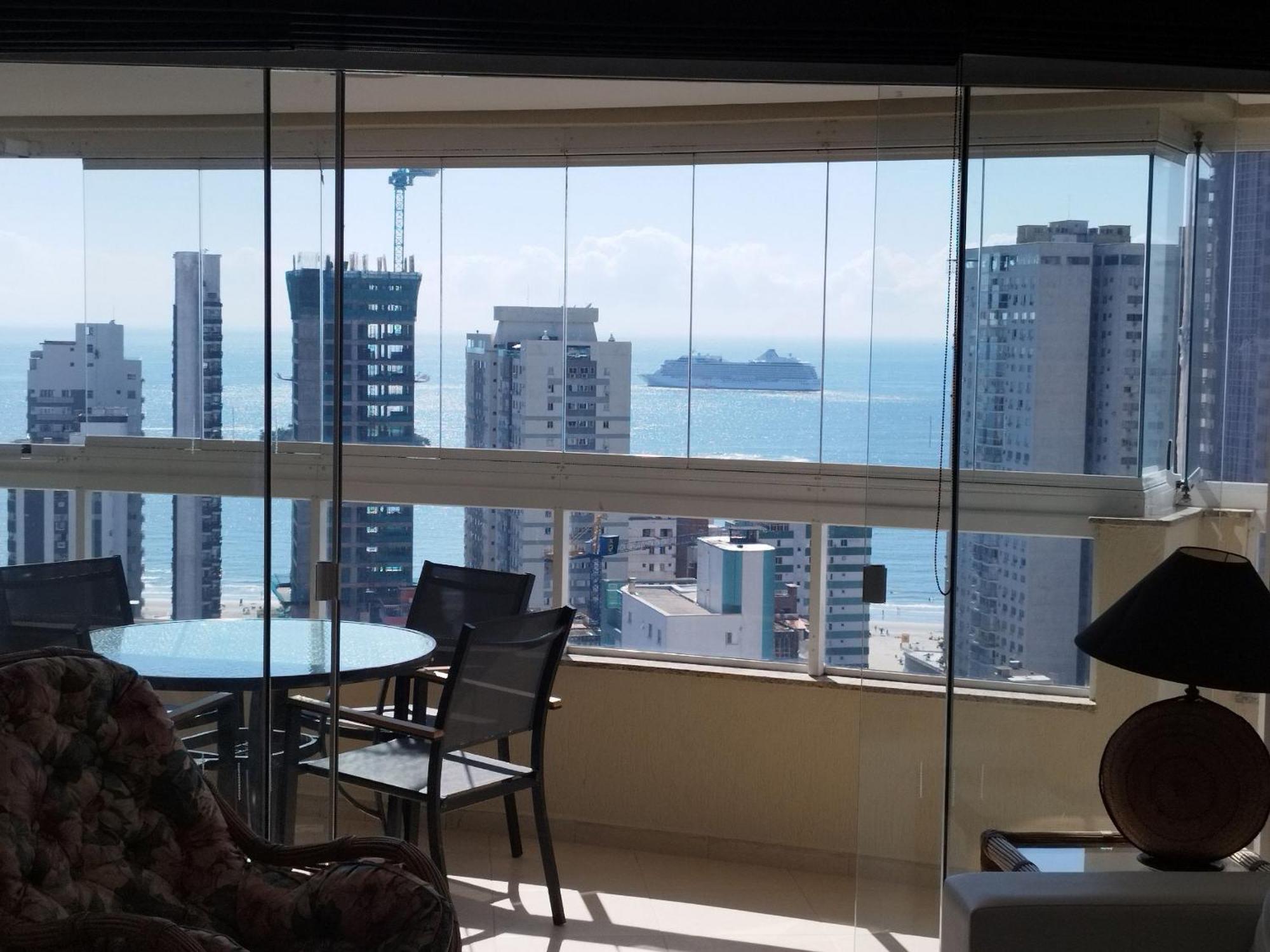 Encanto Nas Alturas: Acomode-se No Elegante Edificio Arnoldo Werner Em Apartamento